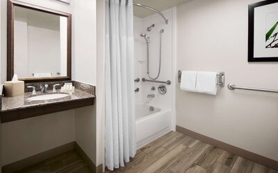 Hilton Garden Inn Denver South Park Meadows Area