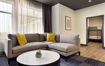 Origin Westminster a Wyndham Hotel
