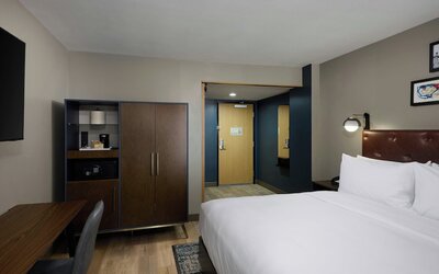 Four Points by Sheraton Englewood