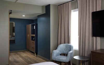 Four Points by Sheraton Englewood