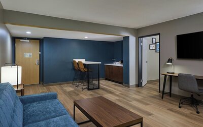 Four Points by Sheraton Englewood