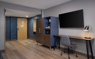 Four Points by Sheraton Englewood
