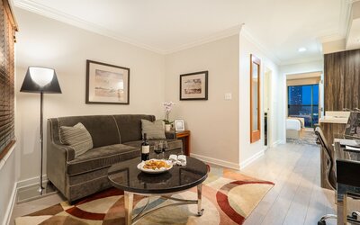 Executive Suites Hotel Metro Vancouver