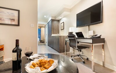 Executive Suites Hotel Metro Vancouver