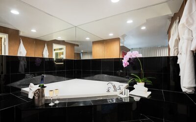 Executive Suites Hotel Metro Vancouver