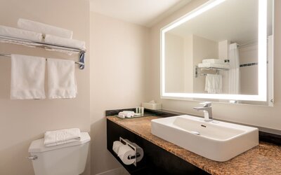 Executive Suites Hotel Metro Vancouver