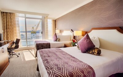 Pinnacle Hotel at the Pier
