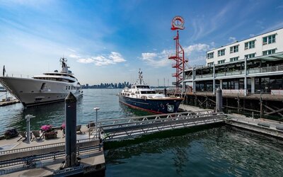 Coast Lonsdale Quay Hotel