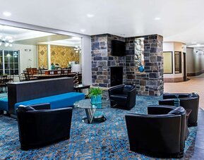 La Quinta Inn & Suites by Wyndham Denver Gateway Park