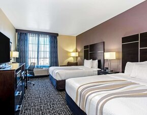 La Quinta Inn & Suites by Wyndham Denver Gateway Park