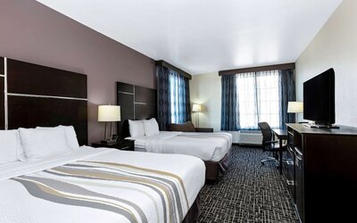La Quinta Inn & Suites by Wyndham Denver Gateway Park