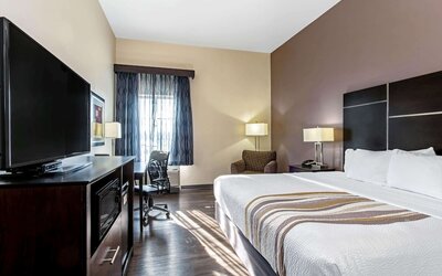La Quinta Inn & Suites by Wyndham Denver Gateway Park