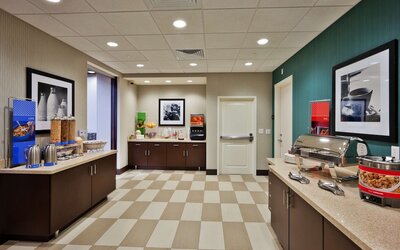 Hampton Inn & Suites- Denver/Airport-Gateway Park