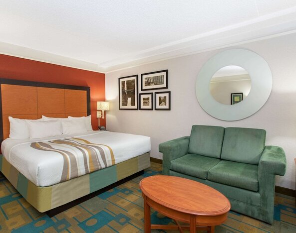 La Quinta Inn & Suites by Wyndham Denver Southwest Lakewood