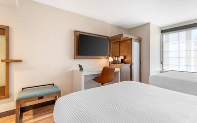Cambria Hotel Denver Downtown RiNo