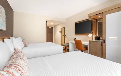 Cambria Hotel Denver Downtown RiNo