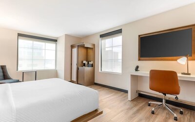 Cambria Hotel Denver Downtown RiNo