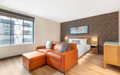 Cambria Hotel Denver Downtown RiNo