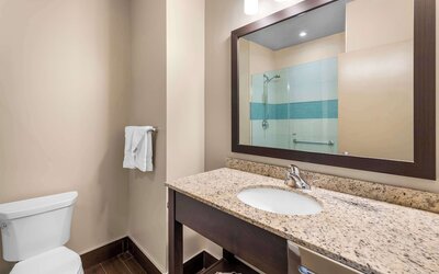 Best Western Plus Hotel Montreal