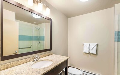 Best Western Plus Hotel Montreal