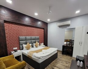 Hotel Mandakini Royale