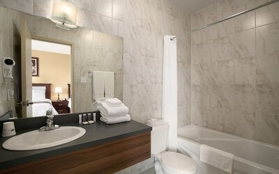 Days Inn by Wyndham Montreal East