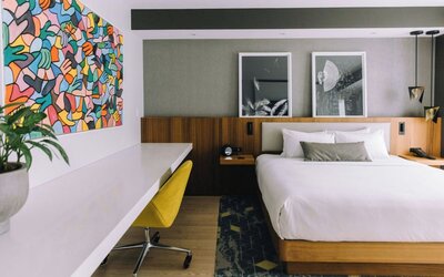 Humaniti Hotel Montreal, Autograph Collection