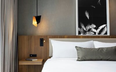 Humaniti Hotel Montreal, Autograph Collection