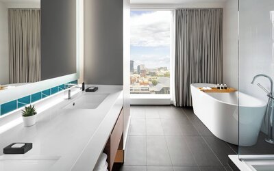 Humaniti Hotel Montreal, Autograph Collection