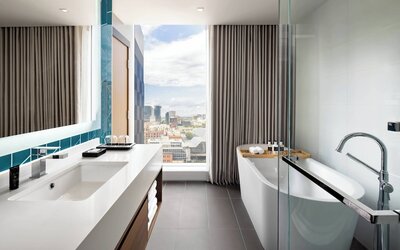 Humaniti Hotel Montreal, Autograph Collection