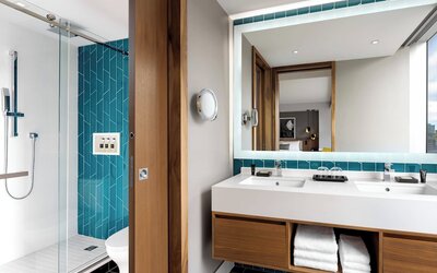 Humaniti Hotel Montreal, Autograph Collection