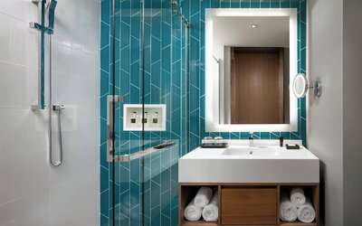 Humaniti Hotel Montreal, Autograph Collection