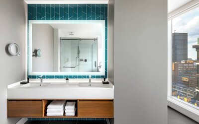 Humaniti Hotel Montreal, Autograph Collection