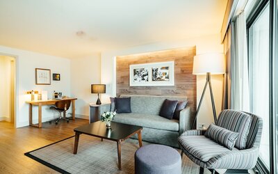 Warwick Denver