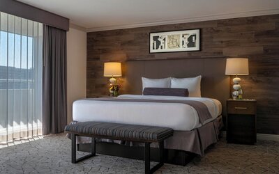 Warwick Denver