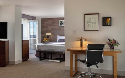 Warwick Denver