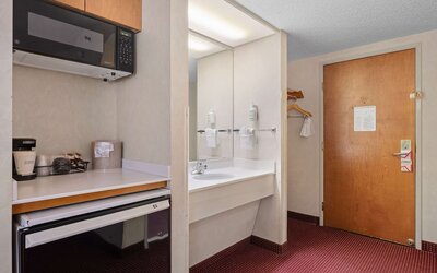 AmericInn by Wyndham Denver Airport
