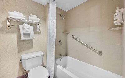 AmericInn by Wyndham Denver Airport