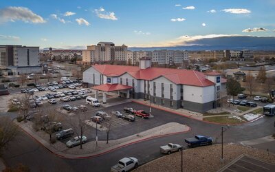 AmericInn by Wyndham Denver Airport