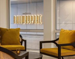Hotel Railwayparc Montreal, Tapestry Collection By Hilton