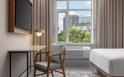 Hotel Railwayparc Montreal, Tapestry Collection By Hilton