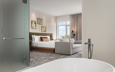 Hotel Railwayparc Montreal, Tapestry Collection By Hilton