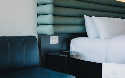 Hotel Le Dauphin Montreal Centre Ville