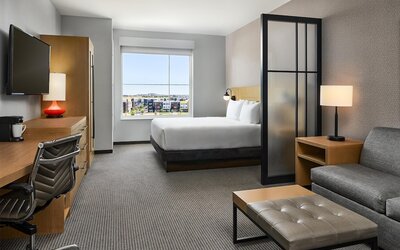 Hyatt Place Peña Station/Denver Airport