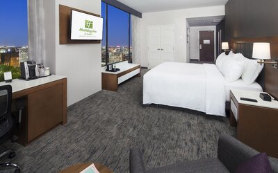 Holiday Inn Hotel & Suites Montreal Centre-ville Ouest by IHG
