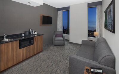 Holiday Inn Hotel & Suites Montreal Centre-ville Ouest by IHG
