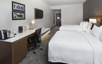 Holiday Inn Hotel & Suites Montreal Centre-ville Ouest by IHG