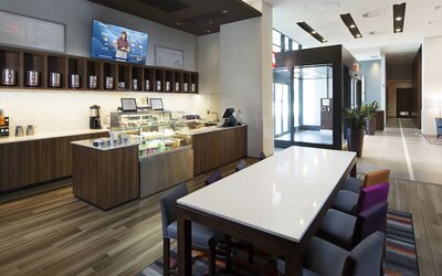 Holiday Inn Hotel & Suites Montreal Centre-ville Ouest by IHG