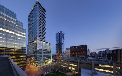 Holiday Inn Hotel & Suites Montreal Centre-ville Ouest by IHG
