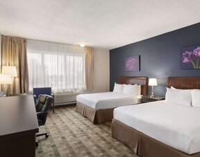 Days Inn & Conference Centre by Wyndham Montreal Airport